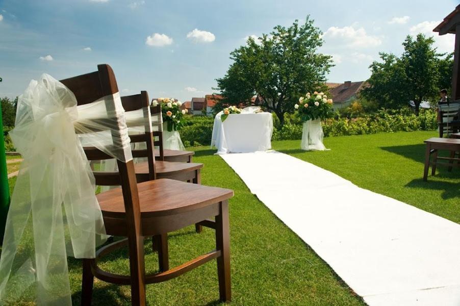 Milotice Hotel Vinohrad מראה חיצוני תמונה